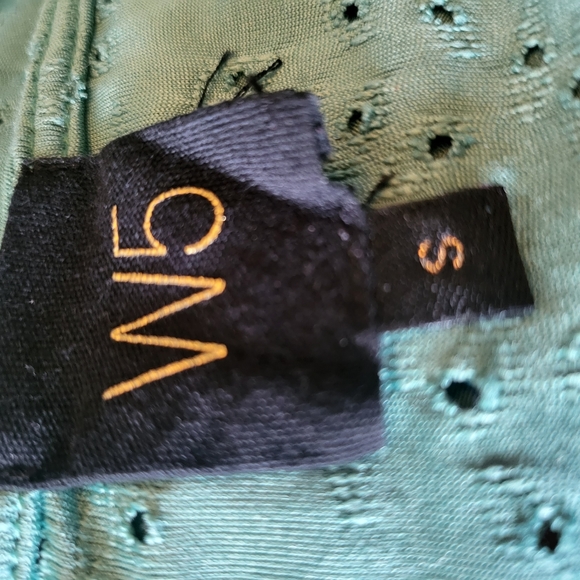 W5 Minty Green Shortsleeve & Lightweight Hollow-out Cute Top sz S - Picture 4 of 4